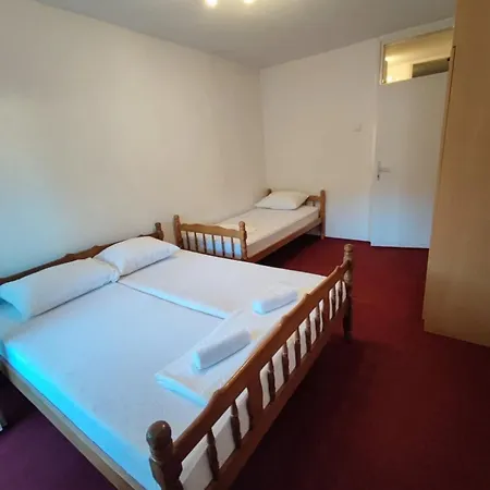 Apartamento Large Apartmant For 10 People *