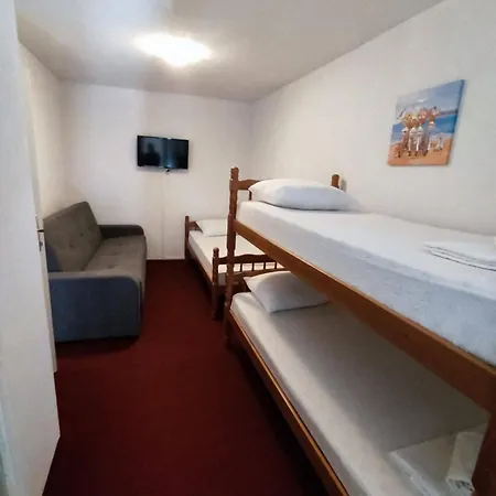 Apartamento Large Apartmant For 10 People